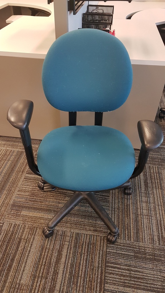 Task Chair w/ Arms - blue