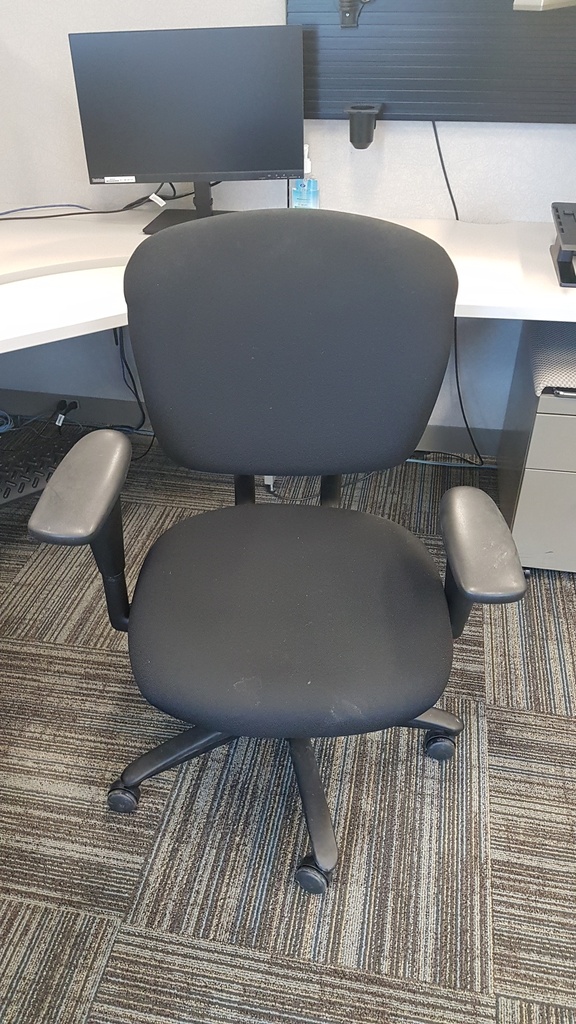 Task Chair w/ Arms - black (Haworth)