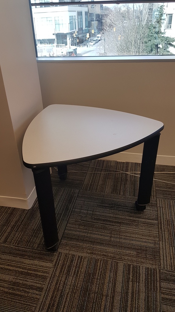 Trinagle Table on wheels