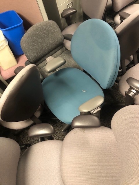 task chair green &amp; gray