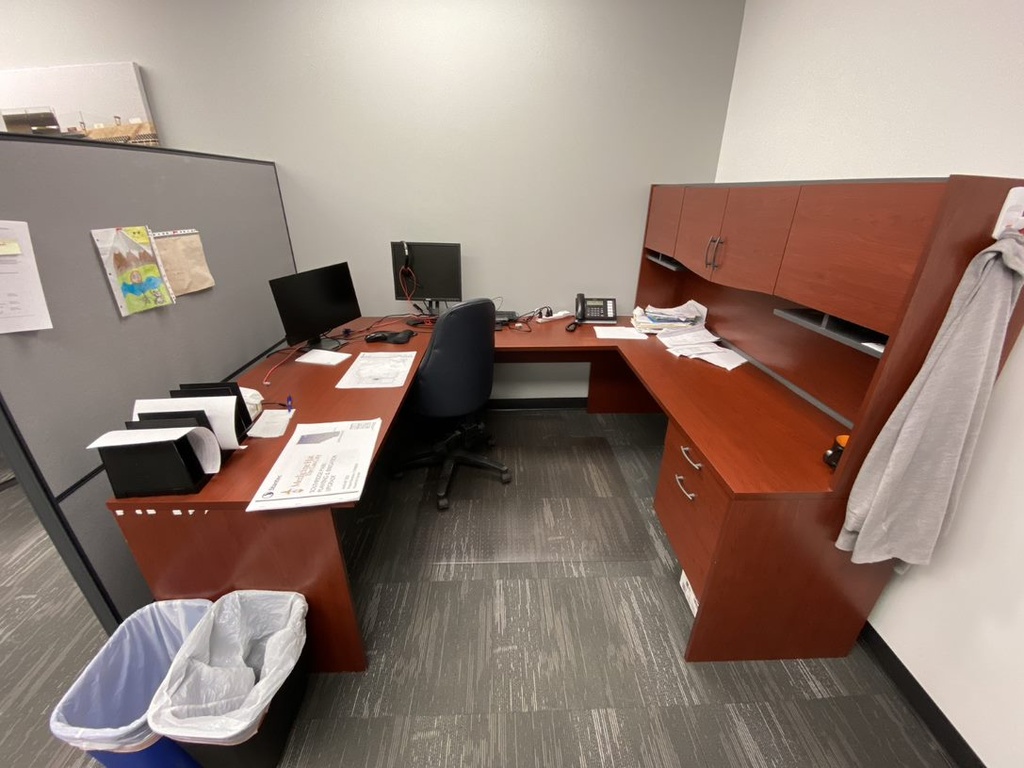 U Desk