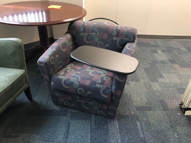 Lobby chair, with movable armrest