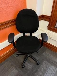 Task Chairs w/Arms