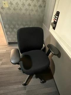 Chairs w/ arms