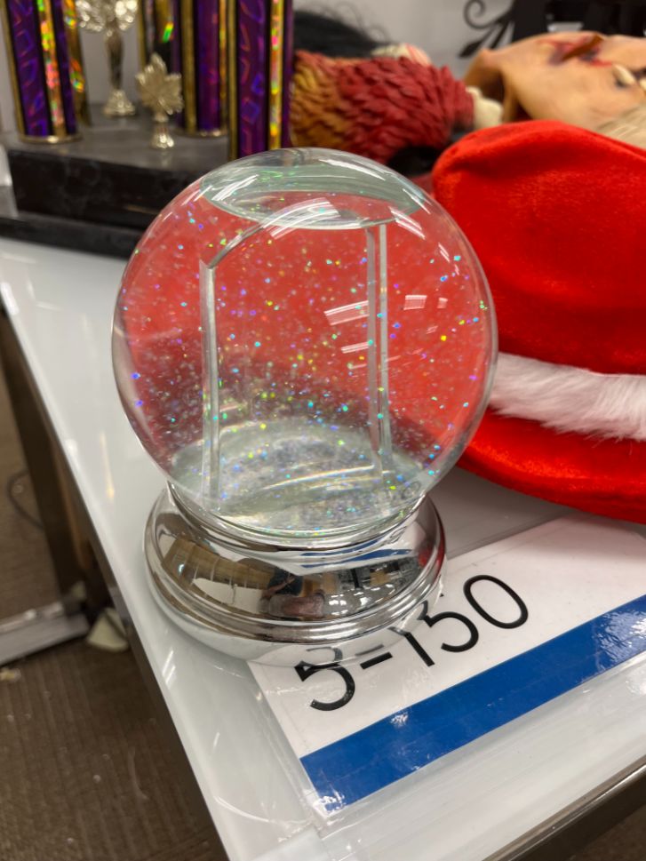 Snowglobe picture frame