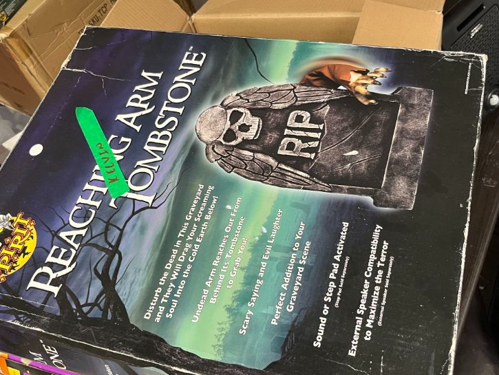 Reaching Arm Tombstone animatronic Halloween décor 