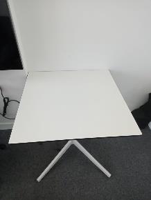 SMALL TABLE 