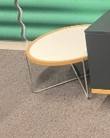 Small White Table / Mesa Blanca Pequeña