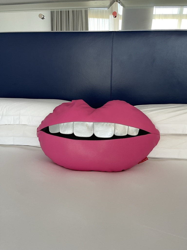 Lip Pillows