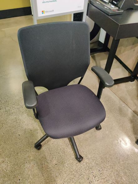 Task Chairs - With Arms