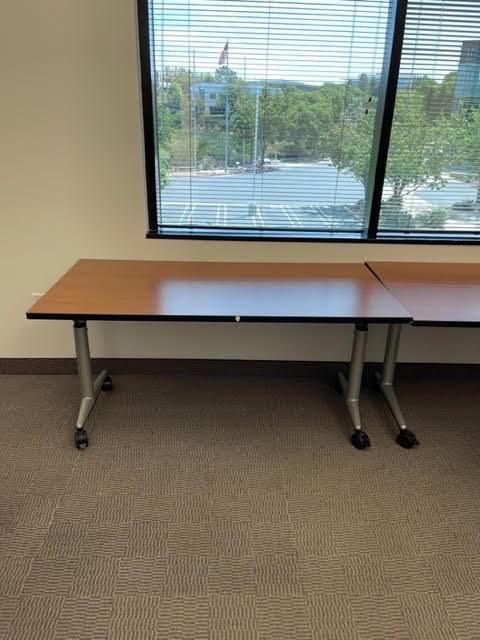 5’ ROLLING TABLES