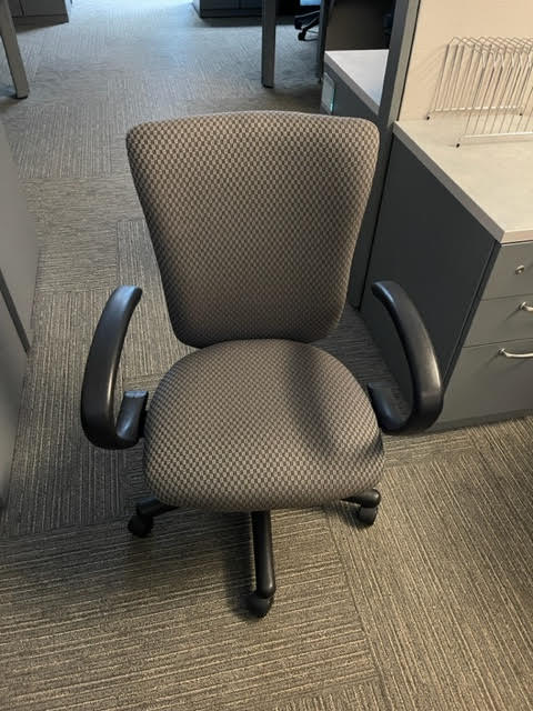 CHECKERED TASK CHAIR