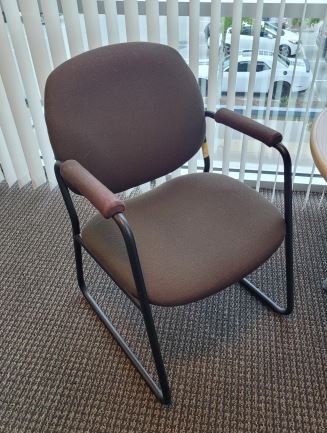 Client Chair, 25x25x33, worn