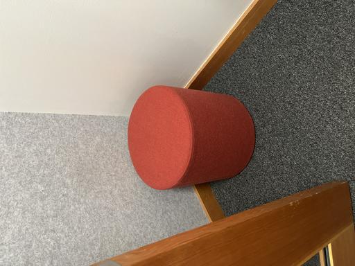 Ottoman - red (17x17x17)