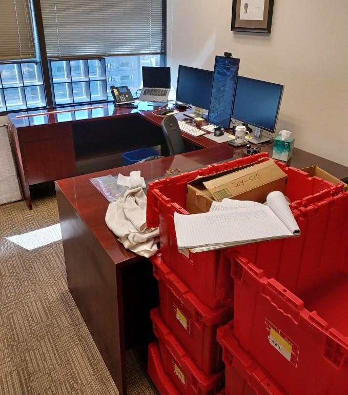 Lh U-Desk 6’ X 9’