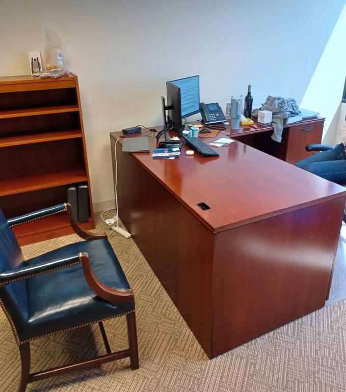 Rh L-Desk 6’ X 7’