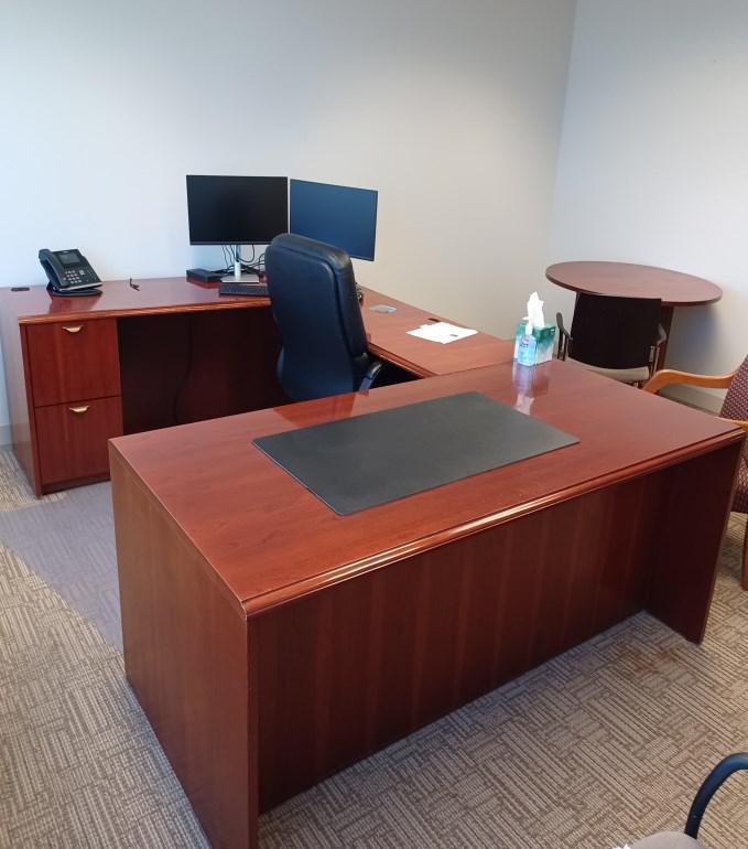Lh U-Desk 6’ X 9’ X 6’