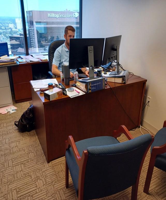 Lh U-Desk 6’ X 9’