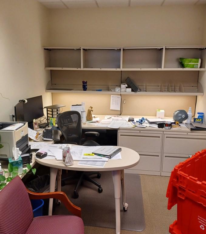 Offices Wall Mount 10’ X 10’