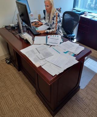 Rh L Desk 6’ X 7’