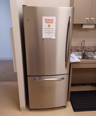 Refrigerator