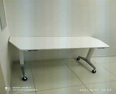 White Table (135x67cm)
