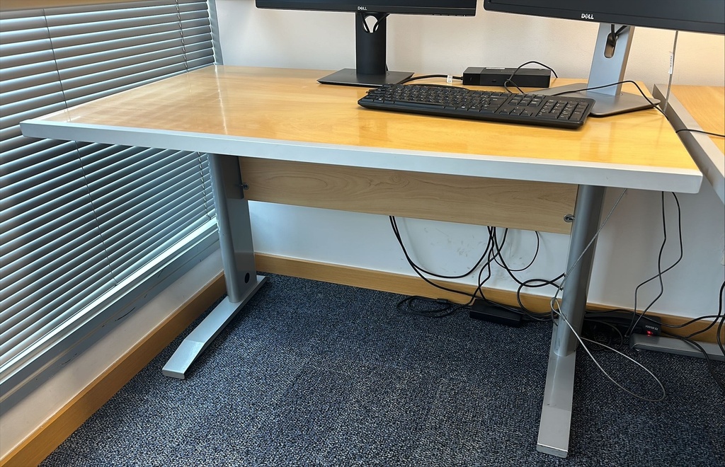 Desk | Mesa, 70x3x120"