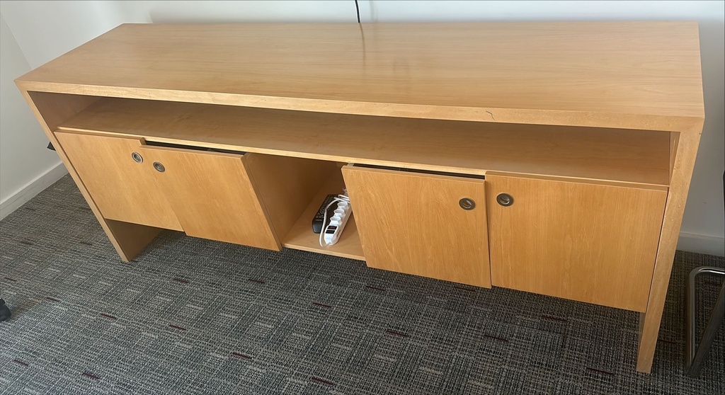 TV stand | Suporte de TV