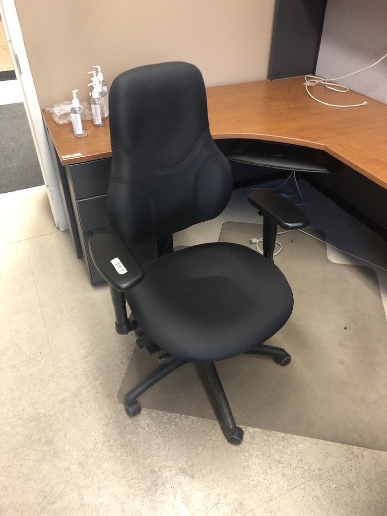 Task Chair with Arms 