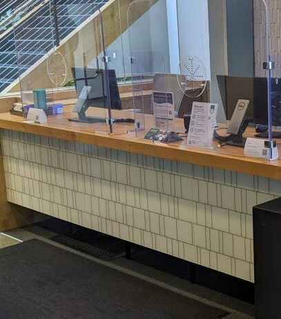 Plexiglass barrier/divider