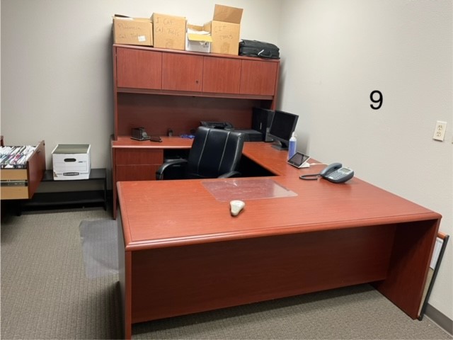 U-Shape Desk