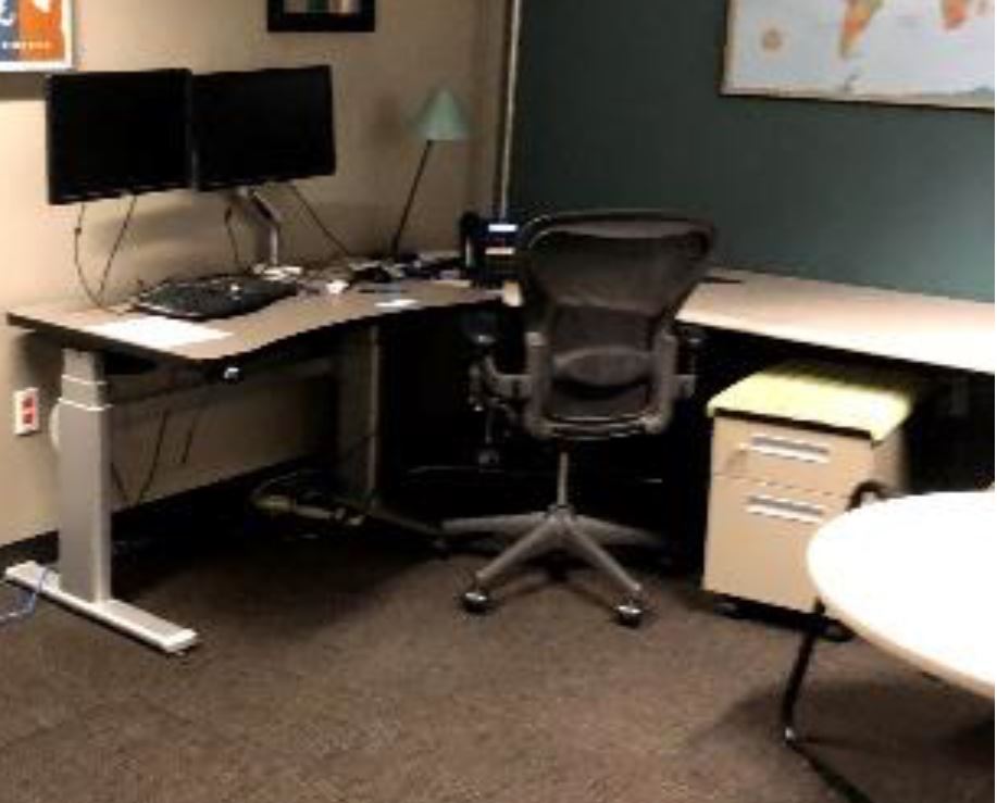 L-Shaped Desk (Adjustable Height)