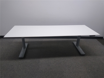 82" ergo Steelcase- electric height adjustable desk