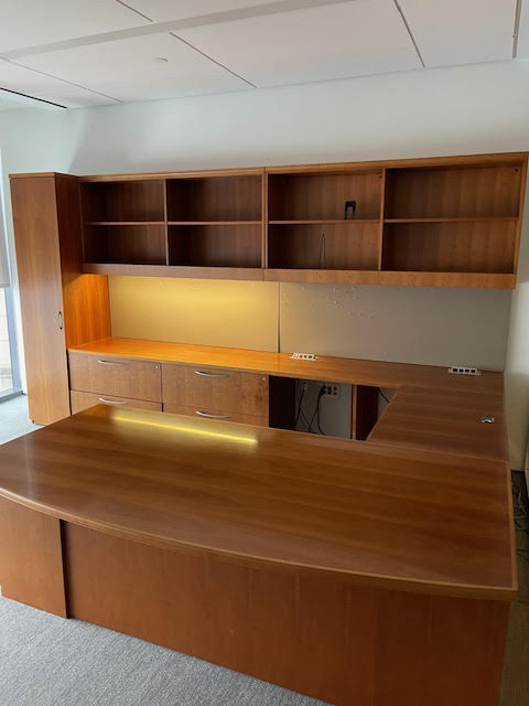 Left Hand U-Shaped Desk with Storage (11'x9'x7')