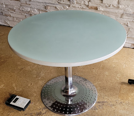 Round Meeting Table, 36R x 28H"