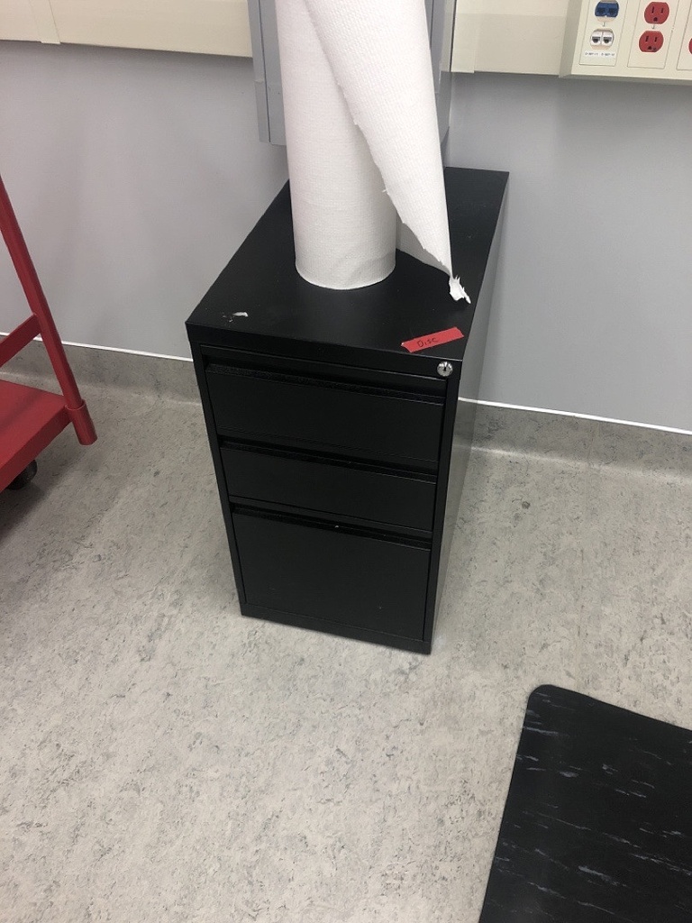 Pedestal Metal