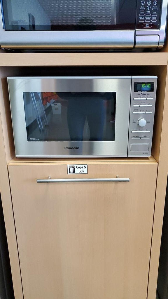 Panasonic Microwave, Stainless Steel, 20" x 15" x 12"