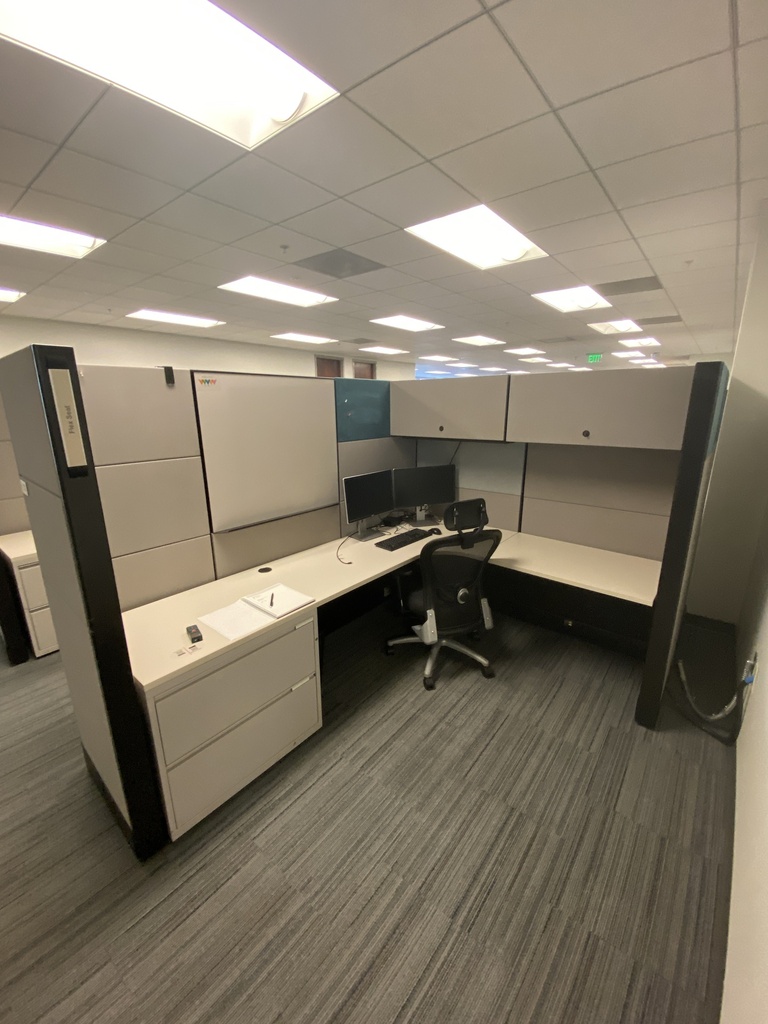 Herman Miller Workstation (6x8)