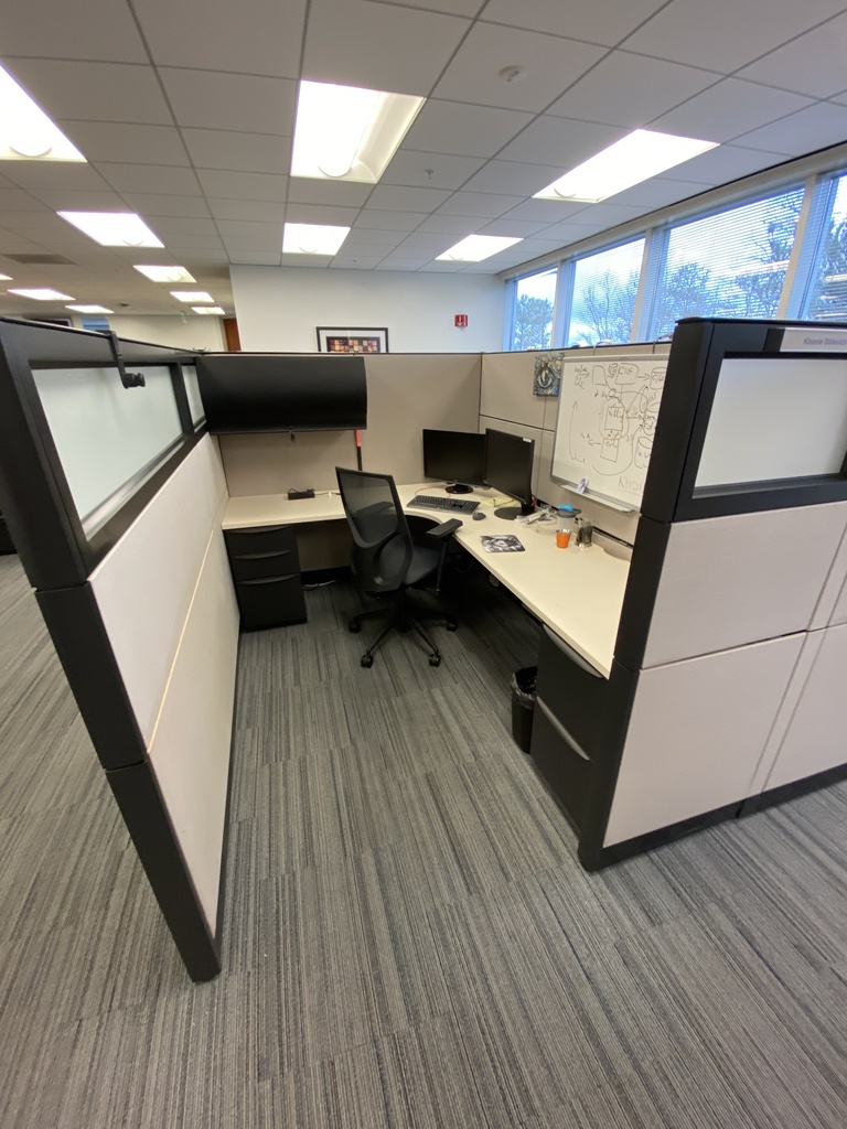 Black and Tan Workstation (6x7)