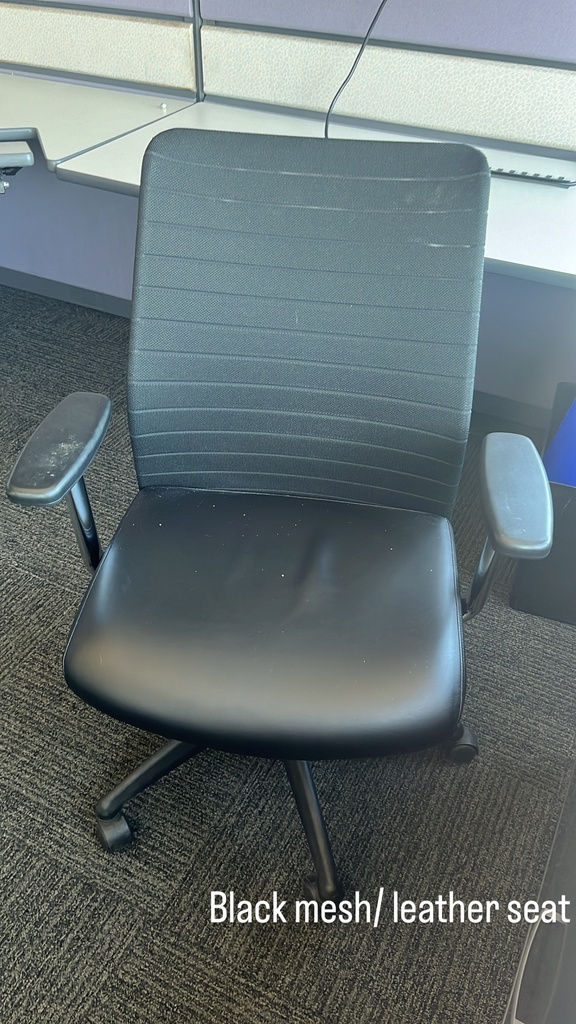 Chaise de travail en maille/cuir noir