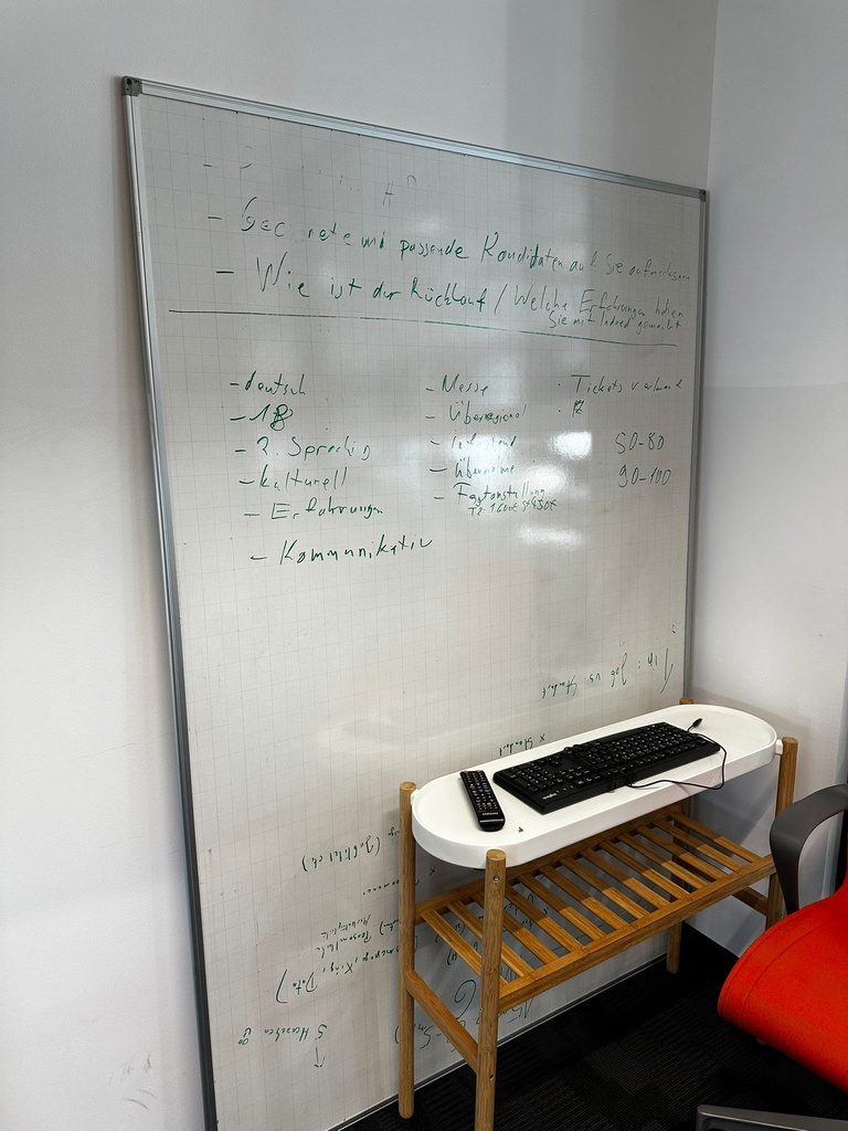 Small shelf wooden/white