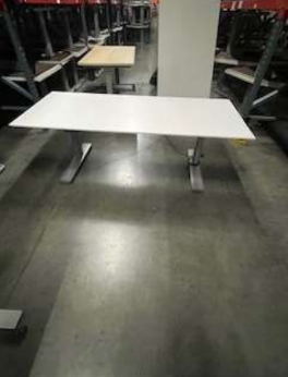 Steelcase: Desk,72x30