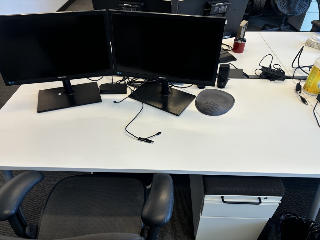 8 Desks (2 Pods of 4)