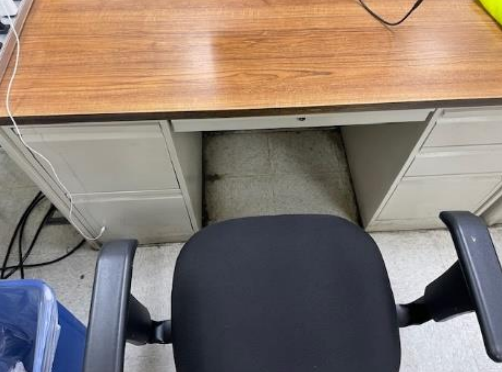 Freestanding Desk - 2 ped