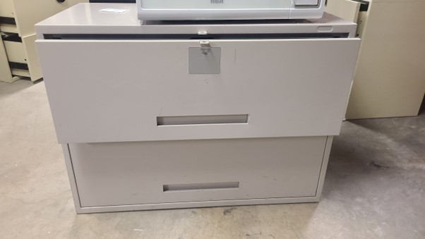 Armoire à deux tiroirs