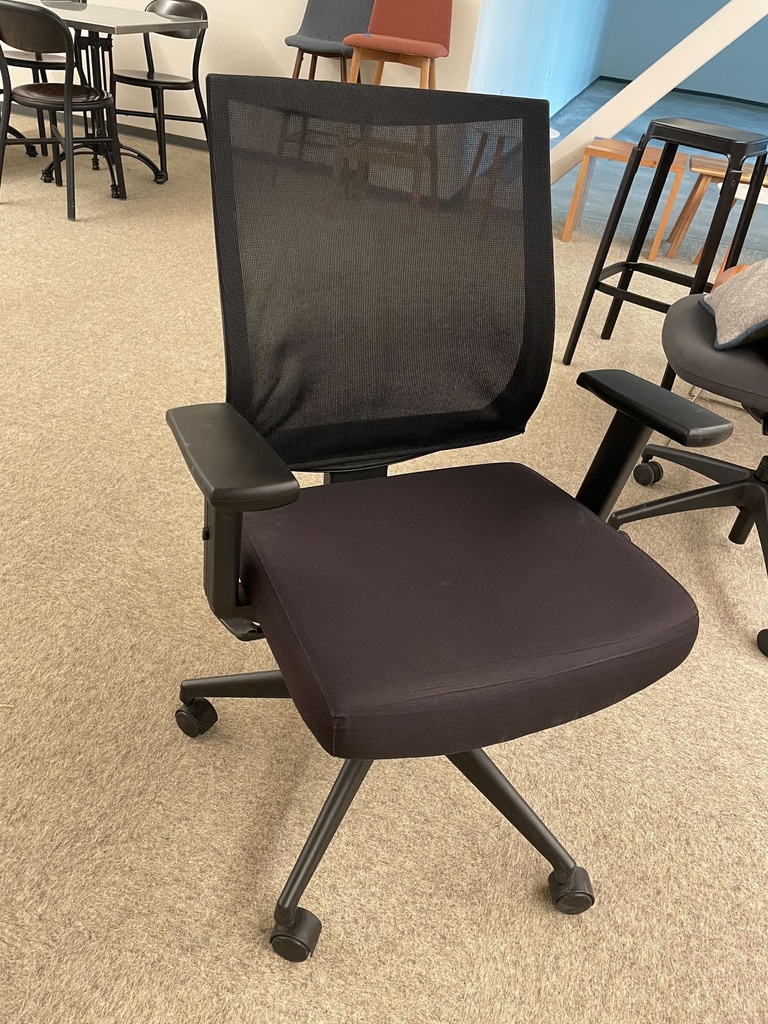 Task Chair