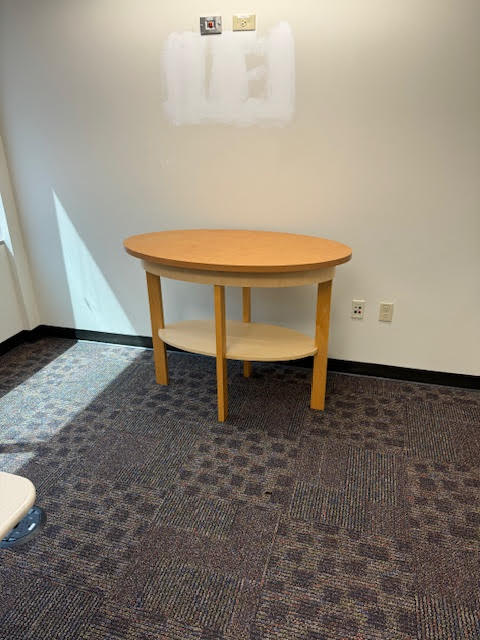 Maple oval table 