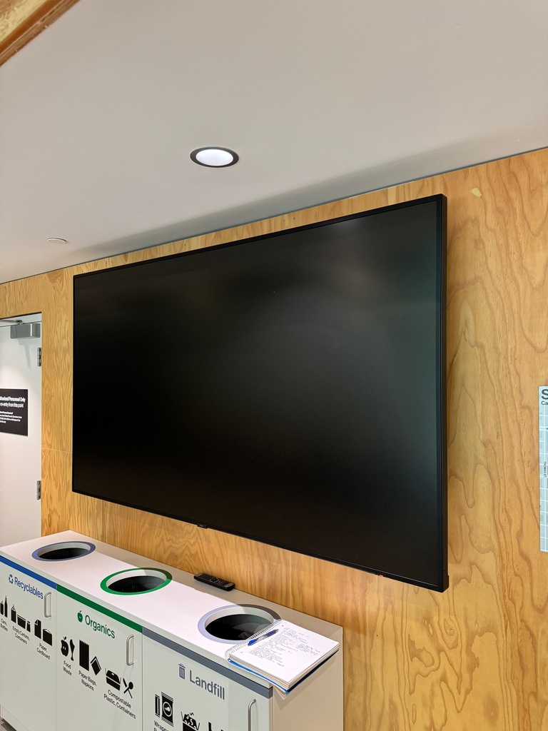TV 85"