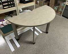 H 28 X W 51 X D 26 Table