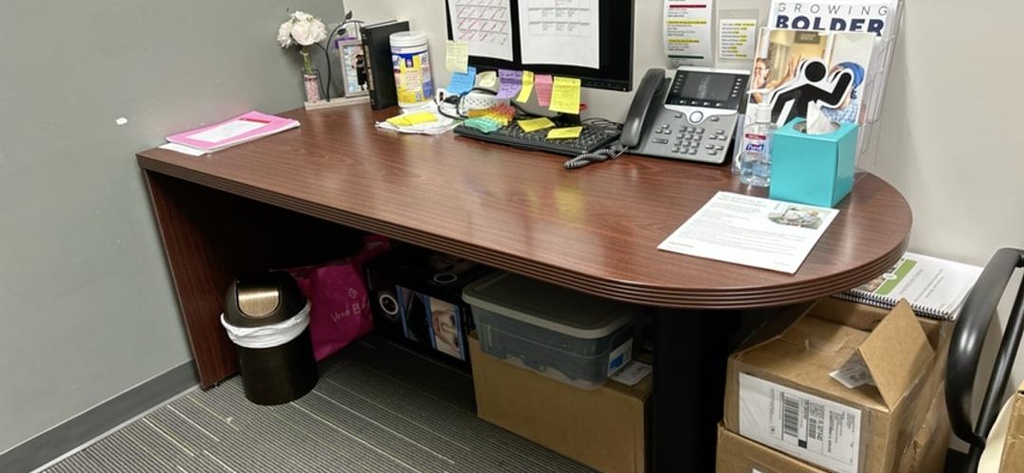 Huddle Table